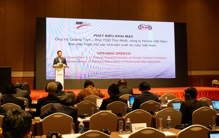 Lời giải nào cho bài toán xe máy tại Việt Nam?