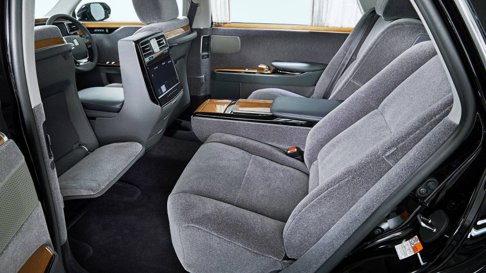 tokyo 2017 toyota century chiec rolls royce cua nhat ban