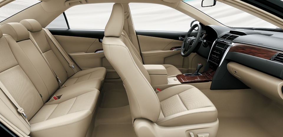 Toyota Việt Nam "lên đời" Camry với đèn pha LED toyota viet nam len doi camry voi den pha led