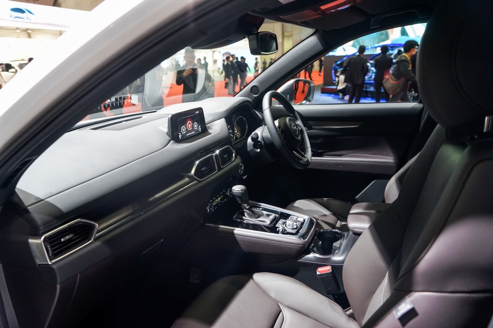 tokyo 2017 tan mat kham pha suv 6 cho mazda cx 8 hoan toan moi