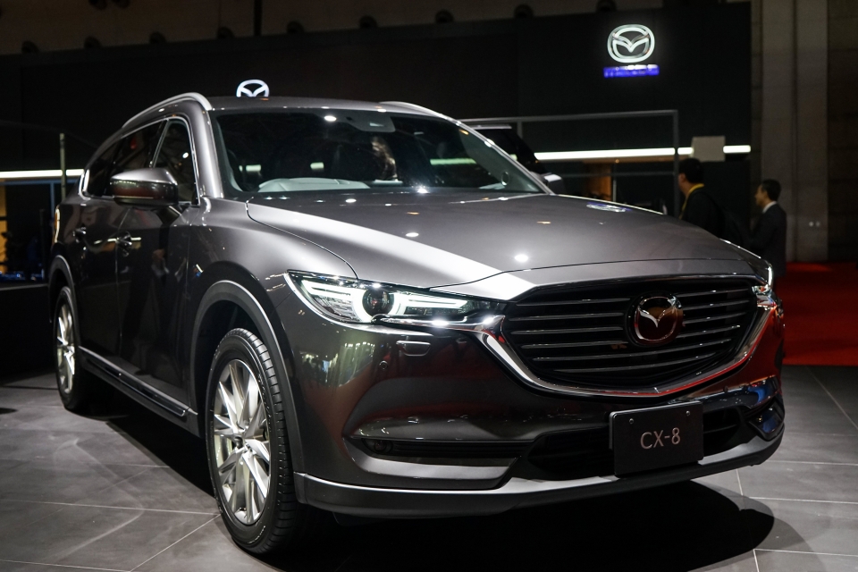 tokyo 2017 tan mat kham pha suv 6 cho mazda cx 8 hoan toan moi