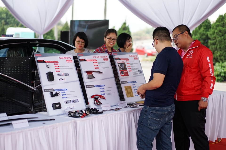 Trải nghiệm chất lượng xe Toyota với "Chạm. Thử. Tin" trên toàn quốc trai nghiem chat luong xe toyota voi cham thu tin tren toan quoc