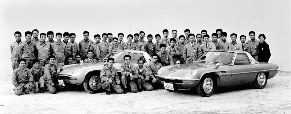 cha de dong co xoay cua mazda qua doi o tuoi 95