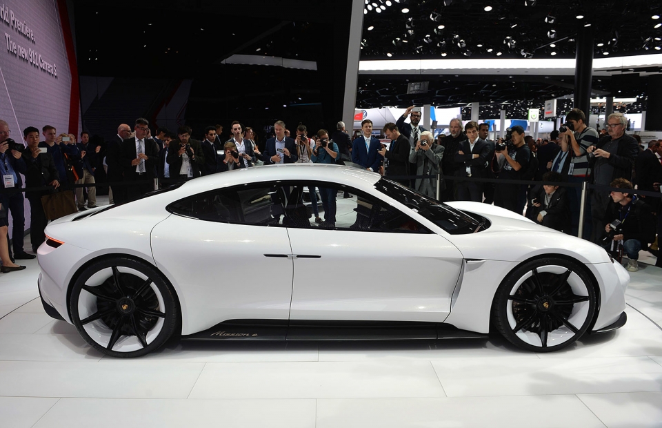 Porsche Mission E sẽ có công suất điện 670 mã lực porsche mission e se co cong suat dien 670 ma luc