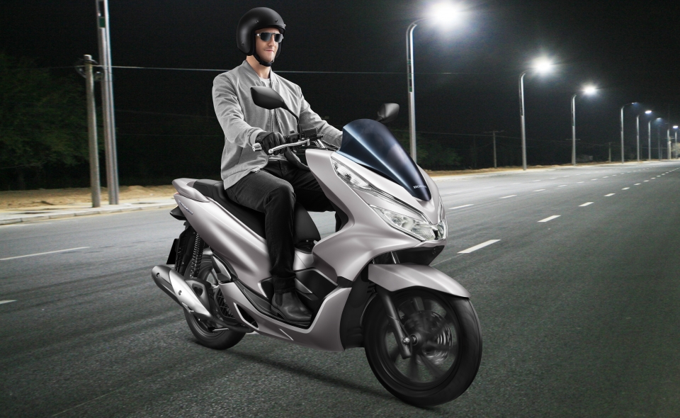 Honda PCX 2018 có giá từ 56,5 triệu đồng honda pcx 2018 co gia tu 565 trieu dong