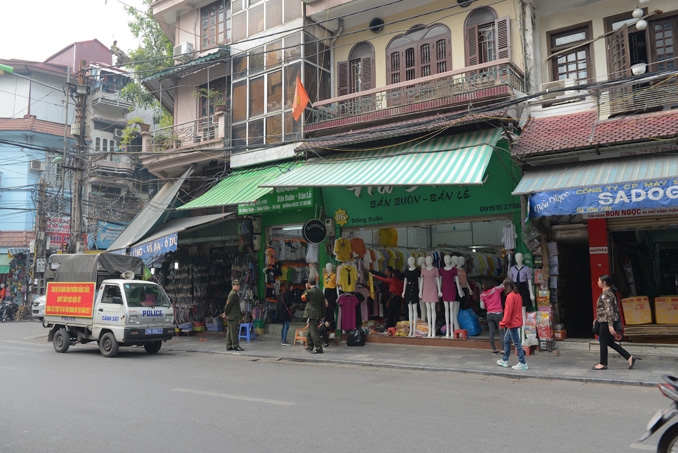 tra lai via he cho nguoi di bo tai ha noi coc van nhay khoi dia