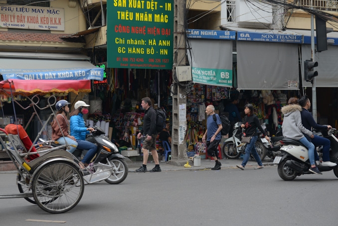 tra lai via he cho nguoi di bo tai ha noi coc van nhay khoi dia