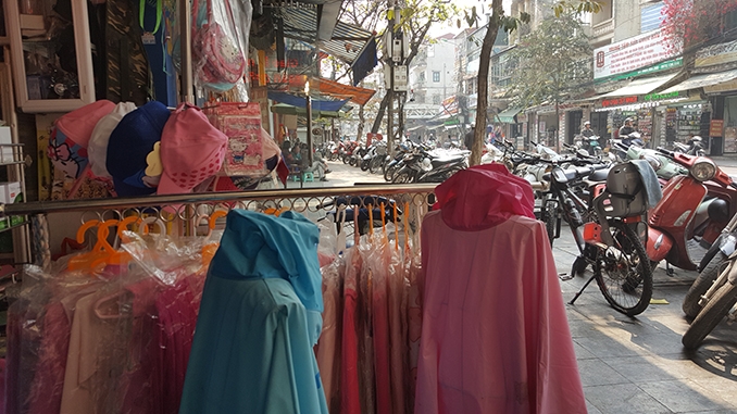 tra lai via he cho nguoi di bo tai ha noi coc van nhay khoi dia