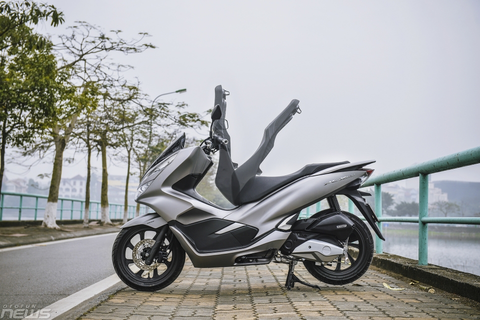 trai nghiem nhanh saloon duong pho honda pcx 150