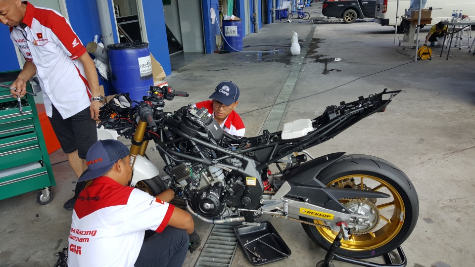 Hành trình theo những tay đua Việt Nam ra đấu trường quốc tế hanh trinh theo nhung tay dua viet nam ra dau truong quoc te