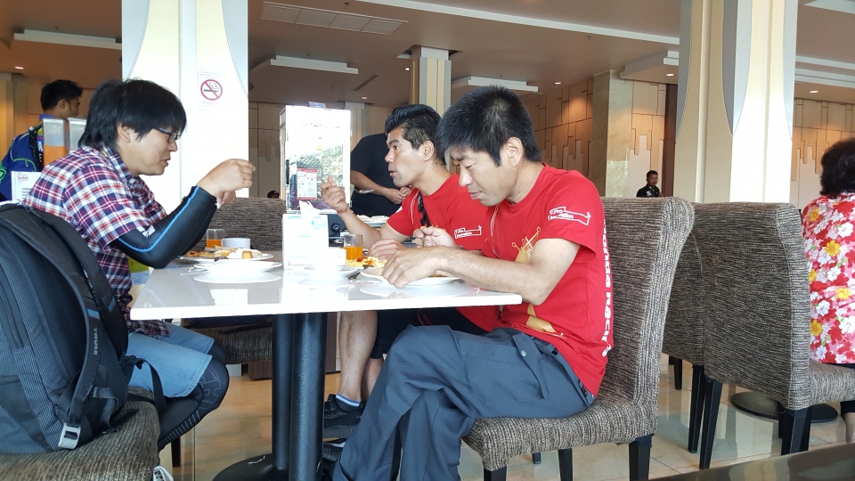 Hành trình theo những tay đua Việt Nam ra đấu trường quốc tế hanh trinh theo nhung tay dua viet nam ra dau truong quoc te