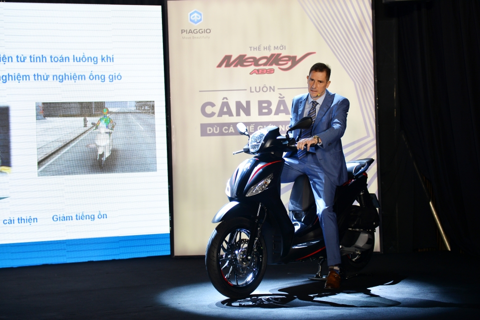 piaggio medley abs 2018 dep hon hoan thien hon