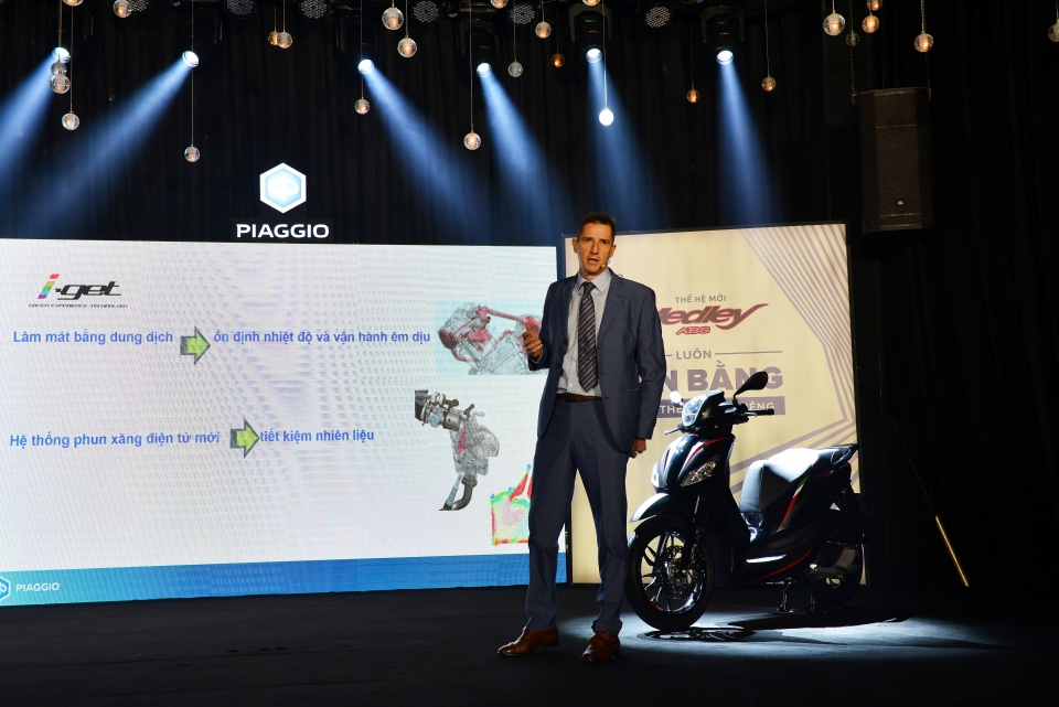 piaggio medley abs 2018 dep hon hoan thien hon