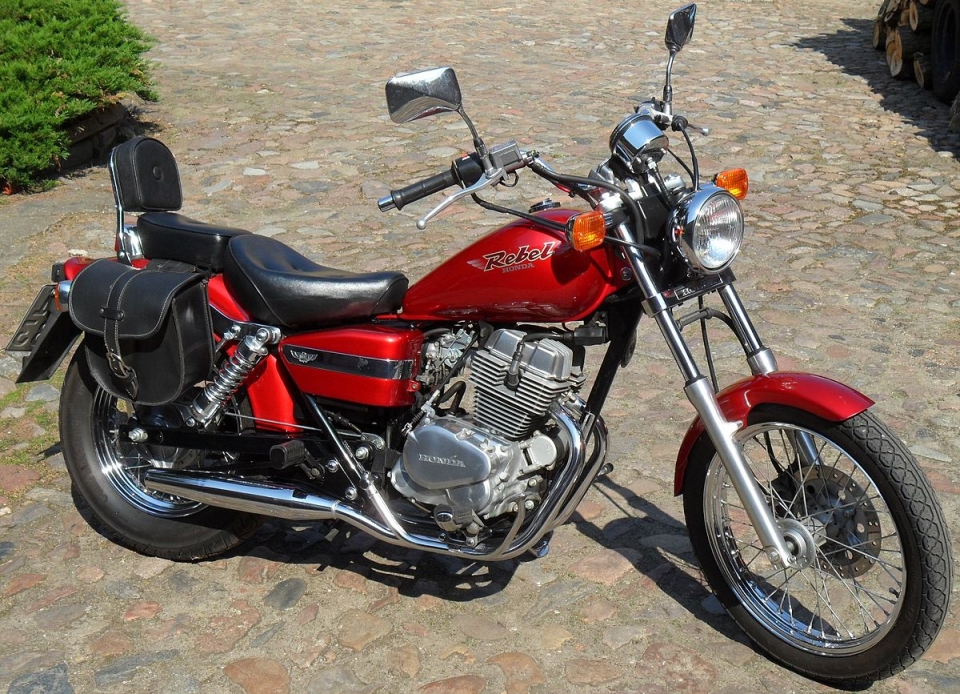 Honda Rebel 300: Sự trở lại của "kẻ nổi loạn" honda rebel 300 su tro lai cua ke noi loan