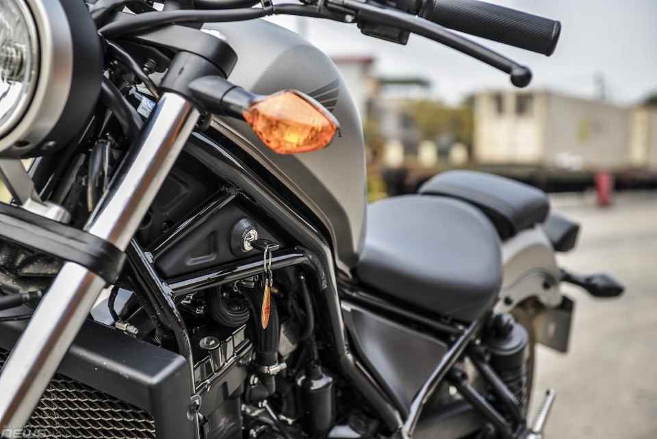 Honda Rebel 300: Sự trở lại của "kẻ nổi loạn" honda rebel 300 su tro lai cua ke noi loan