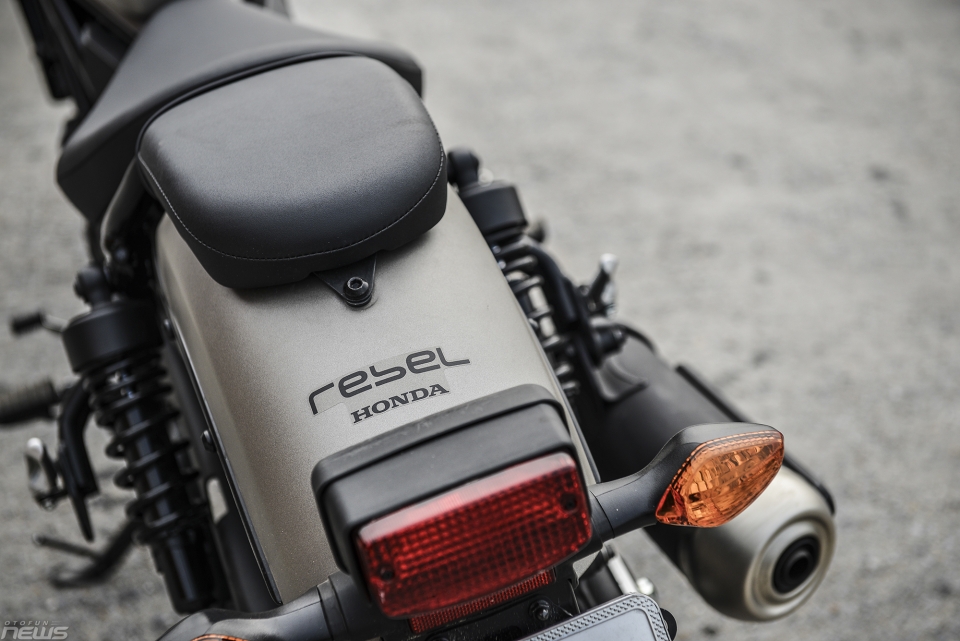 Honda Rebel 300: Sự trở lại của "kẻ nổi loạn" honda rebel 300 su tro lai cua ke noi loan