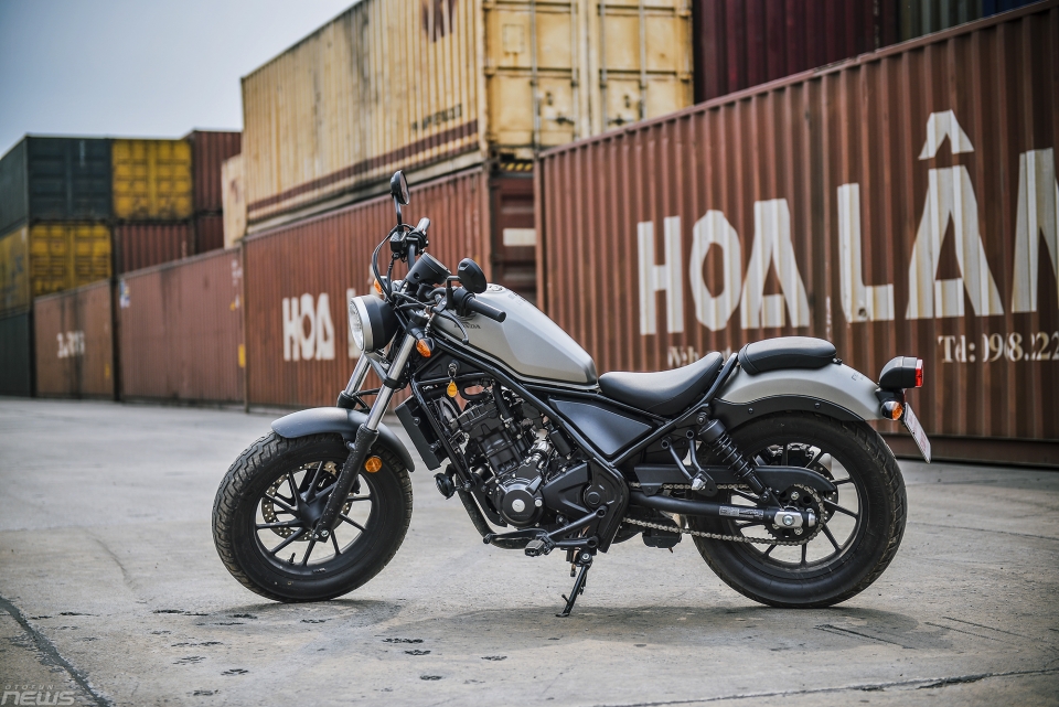 Honda Rebel 300: Sự trở lại của "kẻ nổi loạn" honda rebel 300 su tro lai cua ke noi loan
