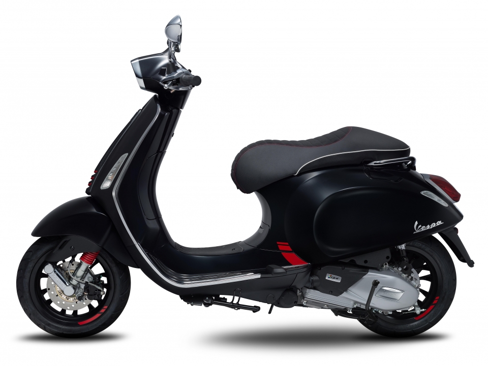 piaggio viet nam ra mat phien ban vespa sprint carbon