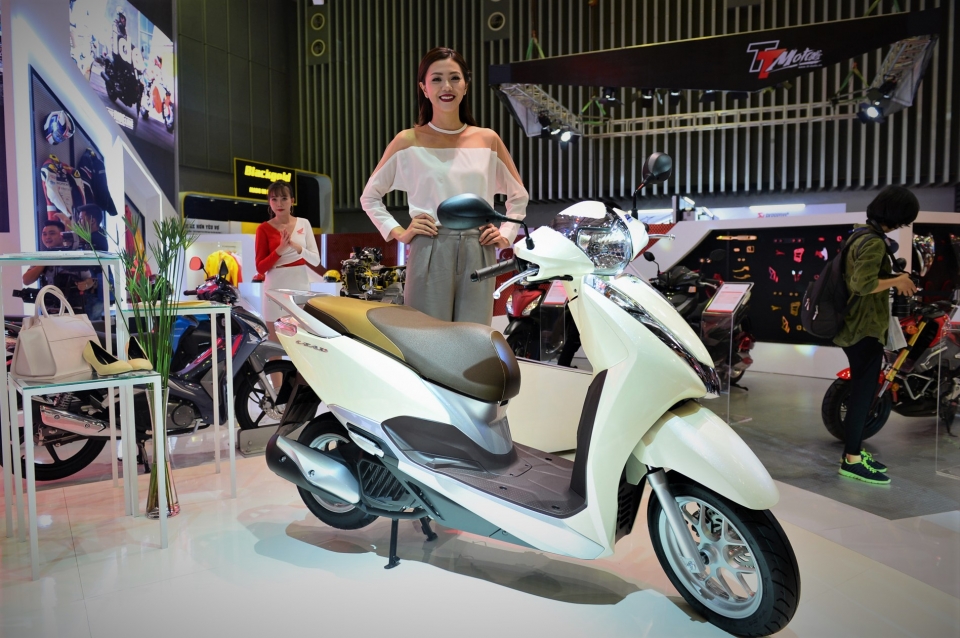 vmcs 2017 honda lead 125cc 2017 cop rong hon tiet kiem xang hon them khoa thong minh