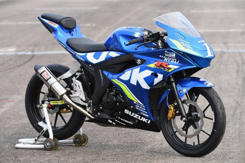 vmcs 2017 xe the thao co nho suzuki gsx r150 va gsx s150 gay chu y