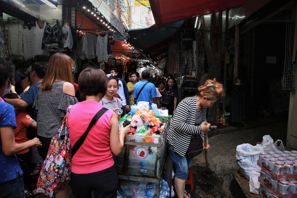 cho troi bangkok thien duong mua sam va am thuc chatuchak