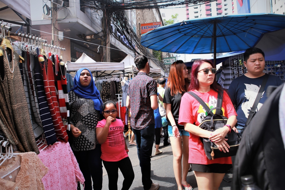 cho troi bangkok thien duong mua sam va am thuc chatuchak