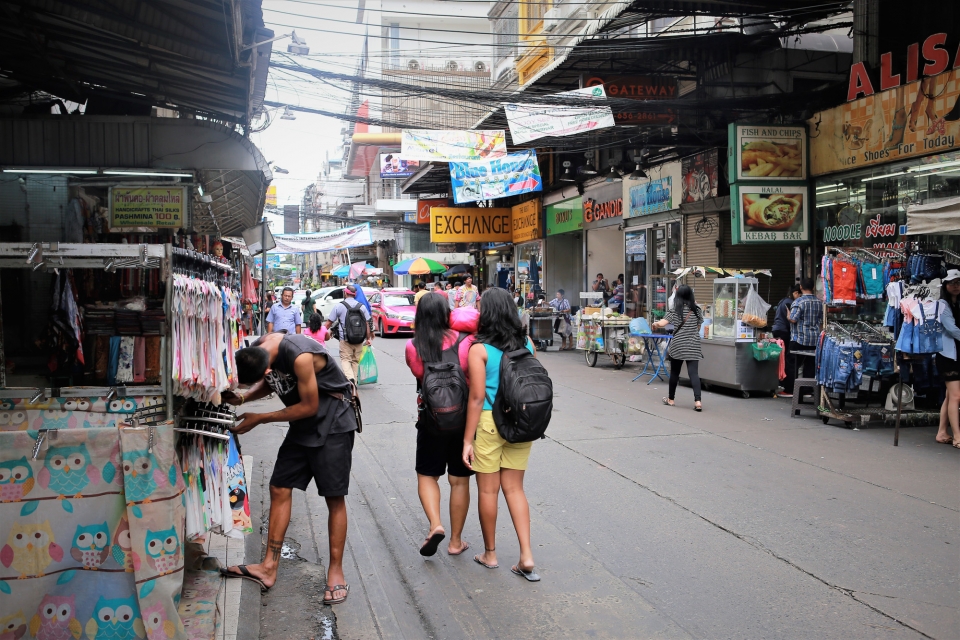 cho troi bangkok thien duong mua sam va am thuc chatuchak
