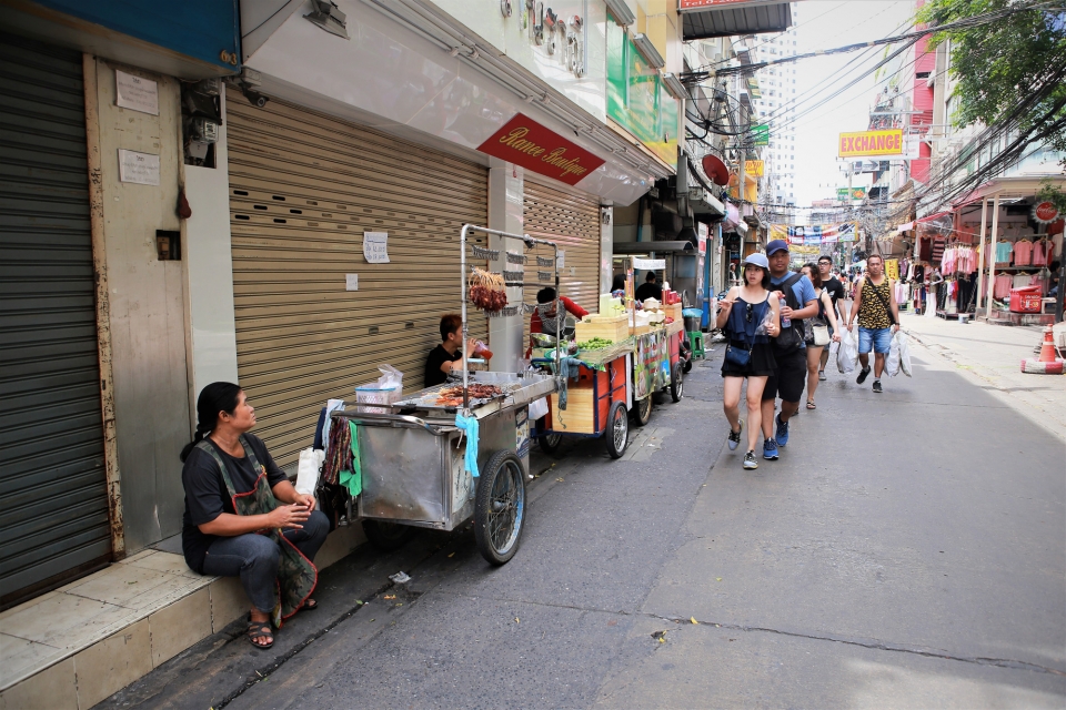 cho troi bangkok thien duong mua sam va am thuc chatuchak