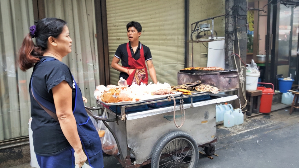 cho troi bangkok thien duong mua sam va am thuc chatuchak