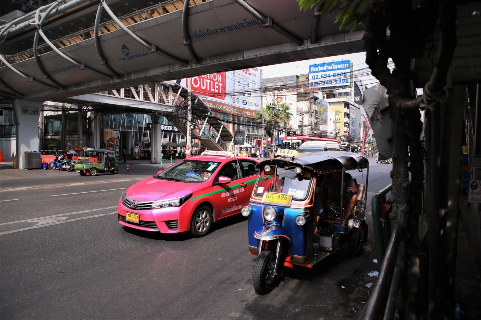 cho troi bangkok thien duong mua sam va am thuc chatuchak