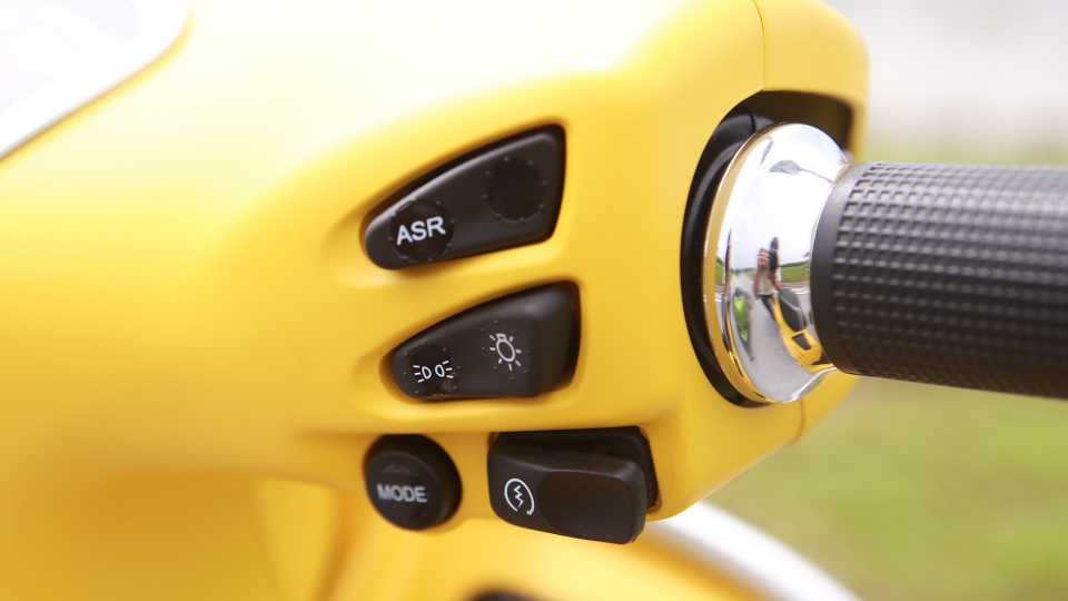 he lo nhung hinh anh dau tien cua vespa gts 2017