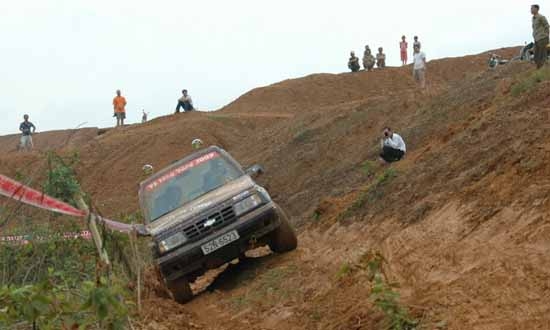 Vô Lăng Vàng 2009: Tinh thần off-road tuyệt vời! vo lang vang 2009 tinh than off road tuyet voi