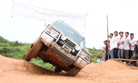 Vô Lăng Vàng 2009: Tinh thần off-road tuyệt vời! vo lang vang 2009 tinh than off road tuyet voi