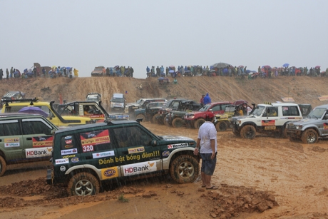 voc 2011 nhung pha tranh tai day an tuong trong mua bao