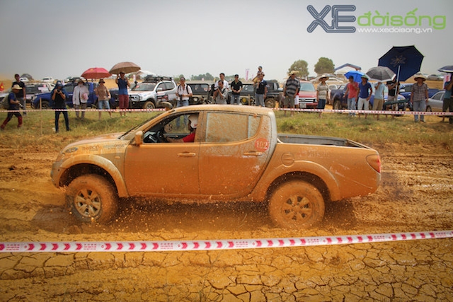 voc 2015 hanh trinh chinh phuc ngoi vuong cua mitsubishi triton