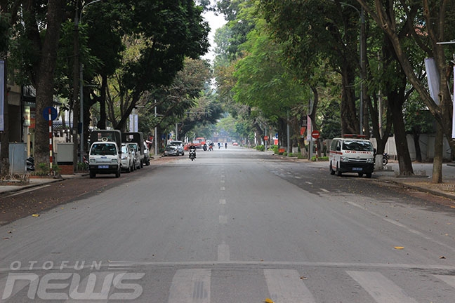 pho xa thu do thong thoang trong sang dau nam