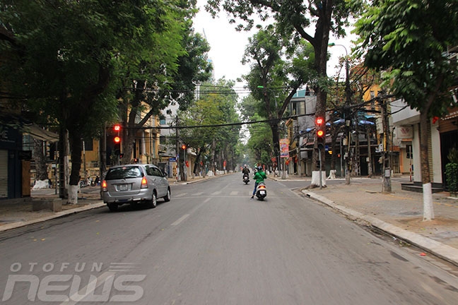 pho xa thu do thong thoang trong sang dau nam