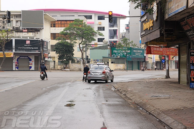pho xa thu do thong thoang trong sang dau nam