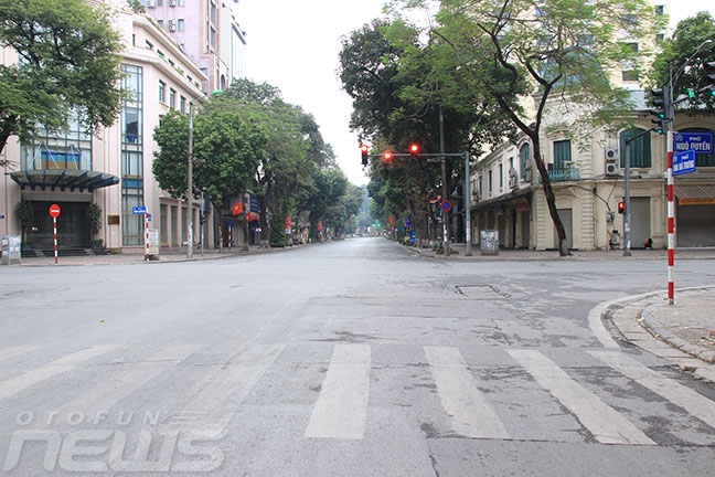 pho xa thu do thong thoang trong sang dau nam