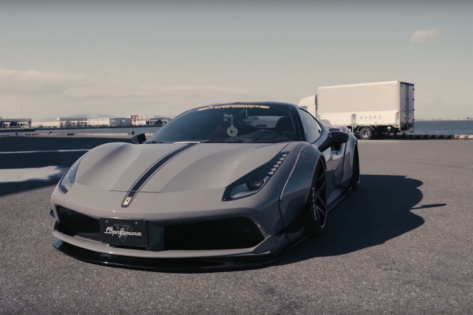 Xem Ferrari 488 GTB "biến hình" qua tay Liberty Walk xem ferrari 488 gtb bien hinh qua tay liberty walk
