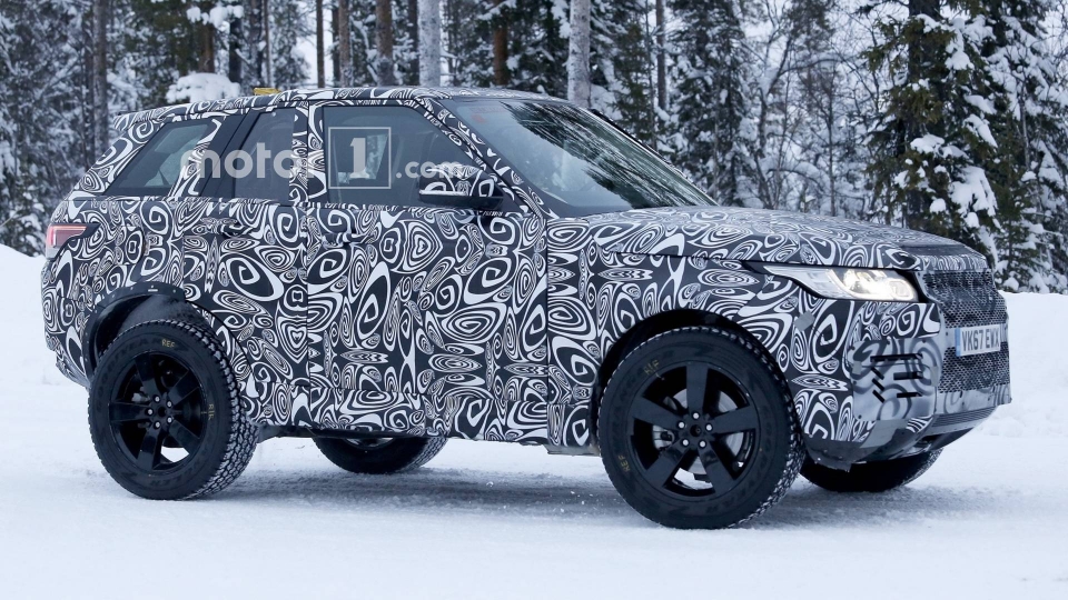 land rover thu nghiem defender the he moi tren dia hinh tuyet