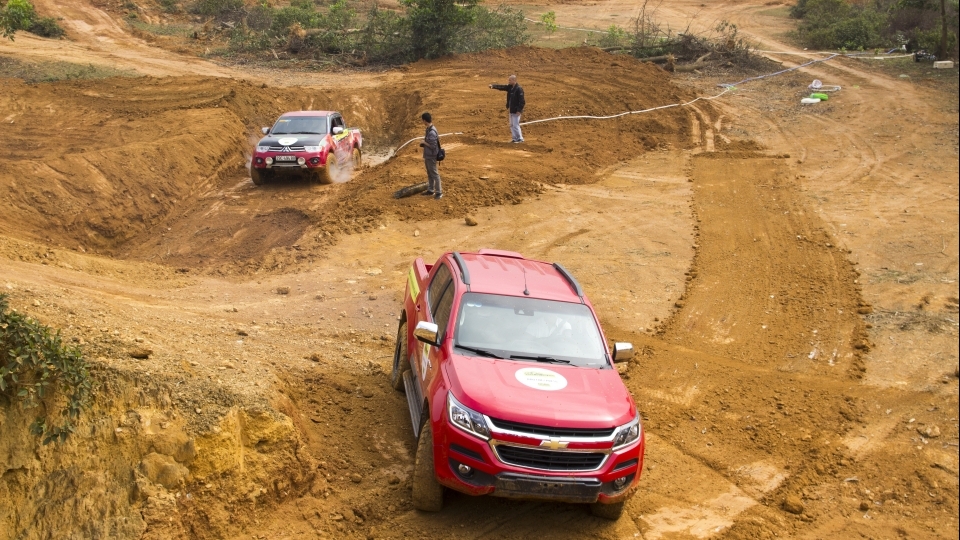 Đường đua Knock-Out the King: Thử thách kĩ năng lái xe offroad tốc độ cao