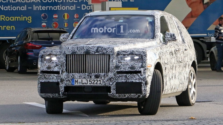 Xe gầm cao Rolls Royce Cullinan sẽ ra mắt vào mùa hè này