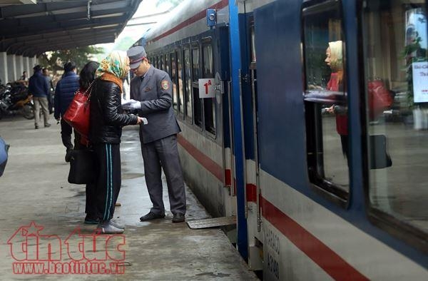 Đường sắt Hà Nội tăng cường nhiều tàu Tết chạy tuyến phía Nam duong sat ha noi tang cuong nhieu tau tet chay tuyen phia nam