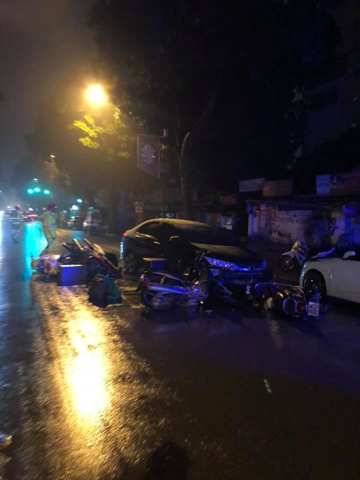 xay ra va cham giao thong dem sau tran chung ket u23 chau a