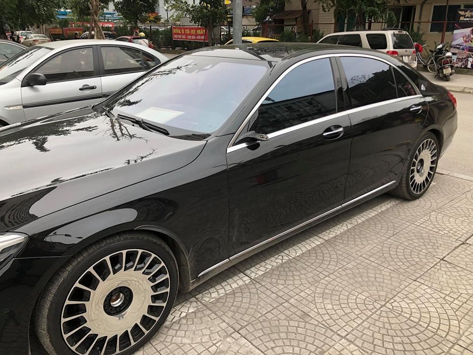 Bị đạo chích hỏi thăm, "xế" sang mất gương trong đêm bi dao chich hoi tham xe sang mat guong trong dem