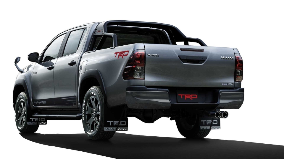 Bán tải Toyota Hilux "lột xác" với bản độ Black Rally Edition ban tai toyota hilux lot xac voi ban do black rally edition