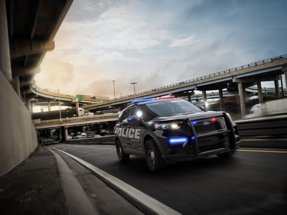 Ford Police Interceptor Utility 2020: "Khắc tinh" của tội phạm ford police interceptor utility 2020 khac tinh cua toi pham