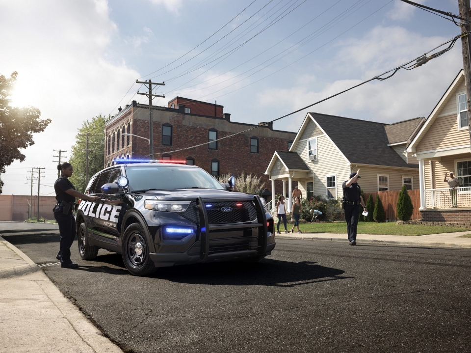 Ford Police Interceptor Utility 2020: "Khắc tinh" của tội phạm ford police interceptor utility 2020 khac tinh cua toi pham