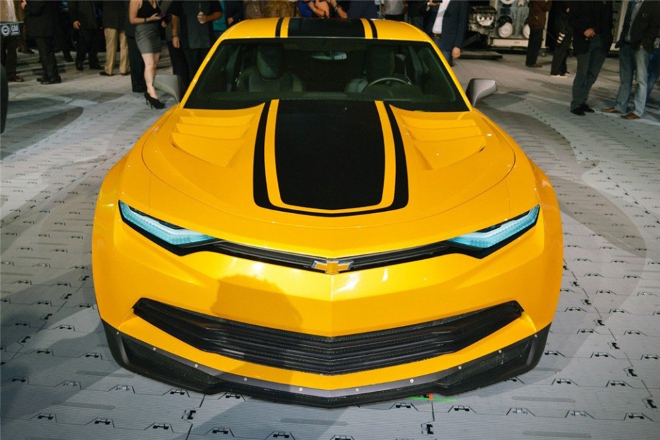 Bán đấu giá 4 phiên bản Chevrolet Camaro "Bumblebee" ban dau gia 4 phien ban chevrolet camaro bumblebee